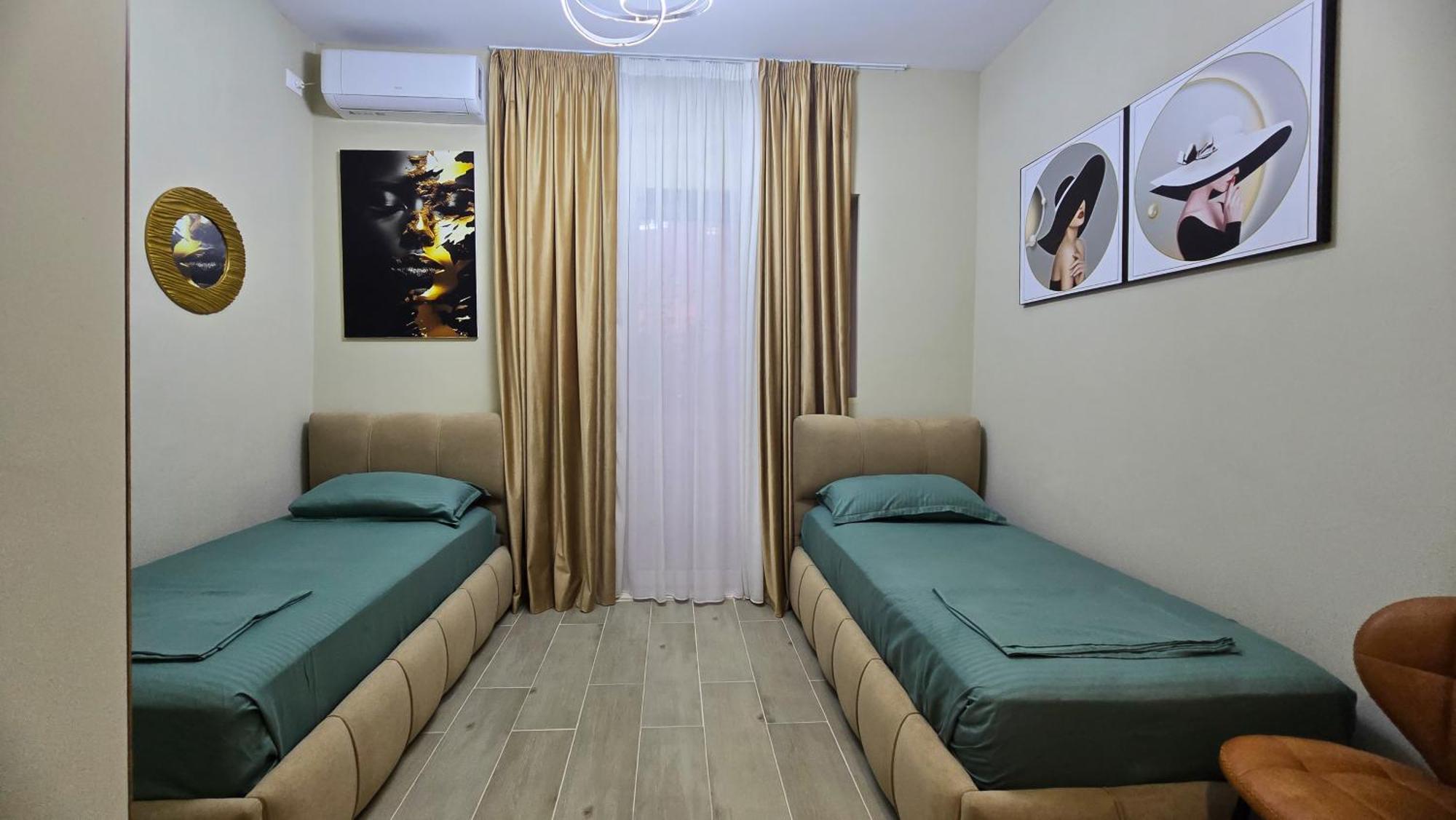 City Center Rooms And Apartments Дуррес Экстерьер фото